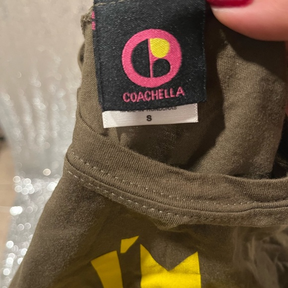 Vintage Coachella 2007 T-Shirt with Yellow Graphic Text - Picture 3 of 4